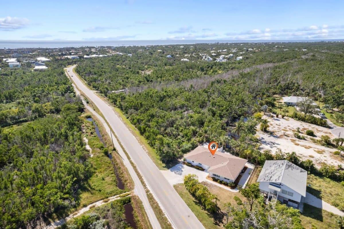 Newly Renovated Ground Level Home On Sanibel River エクステリア 写真